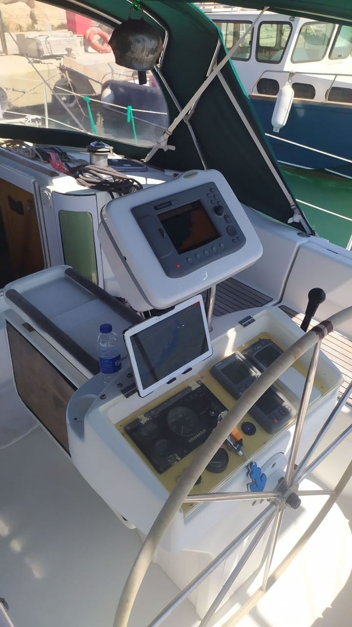  Velero Beneteau Oceanis 352 (2019) para Charter - İzmir | #10199 - 13