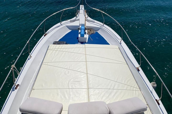 Fait sur mesure Yacht à moteur (2007) for Charter - Ayvalik | #10342 - 3