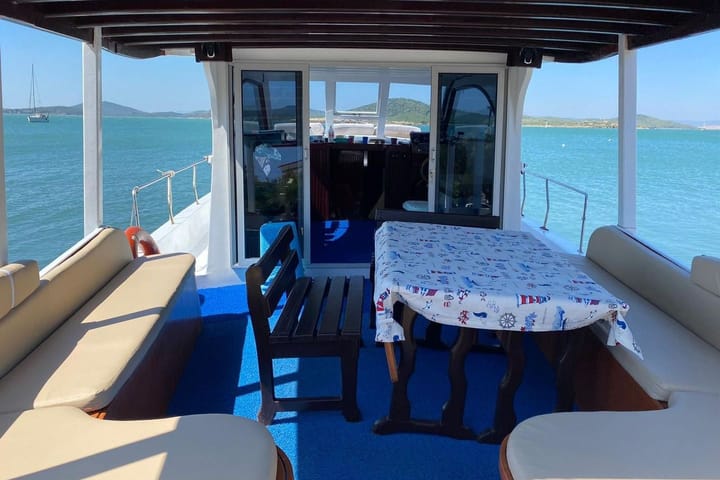 Fait sur mesure Yacht à moteur (2007) for Charter - Ayvalik | #10342 - 6