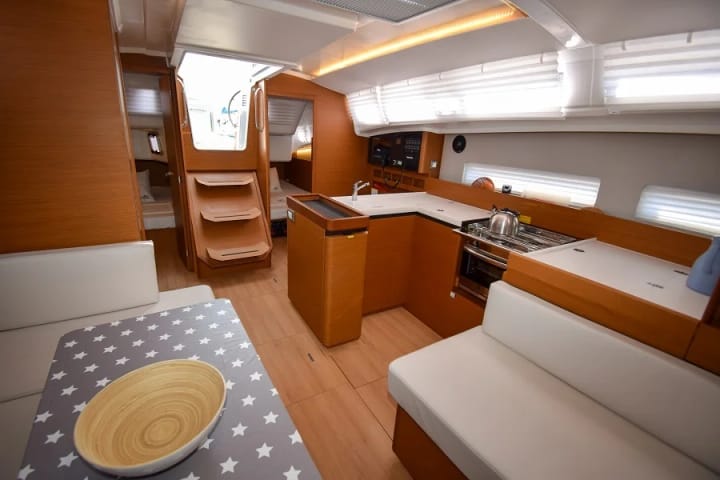 Voilier Jeanneau Sun Odyssey 410 (2022) pour Charter - Marmaris | #10520 - 9