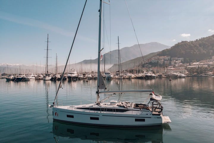  Zeilboot Bavaria  42 Cruiser (2022) voor Charter - Fethiye | #10564 - 3