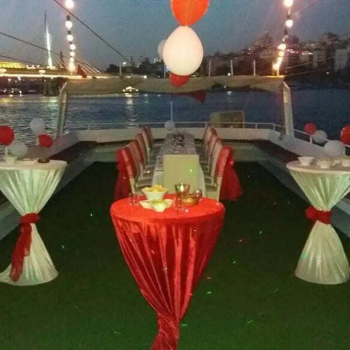 Fait sur mesure Yacht à moteur (2005) for Charter - Halic | #10626 - 5