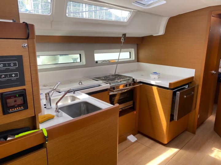 Voilier Jeanneau Sun Odyssey 490 (2020) pour Charter - Fethiye | #10803 - 10