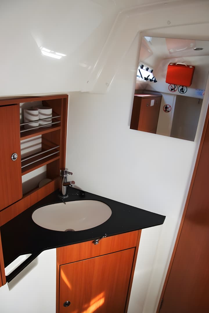  Barca a vela Bavaria  32 Cruiser (2011) per Noleggio, overcloccabile Dubrovnik | #11021 - 15