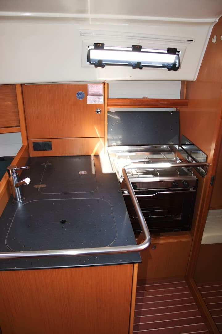  Barca a vela Bavaria  32 Cruiser (2011) per Noleggio, overcloccabile Dubrovnik | #11021 - 12