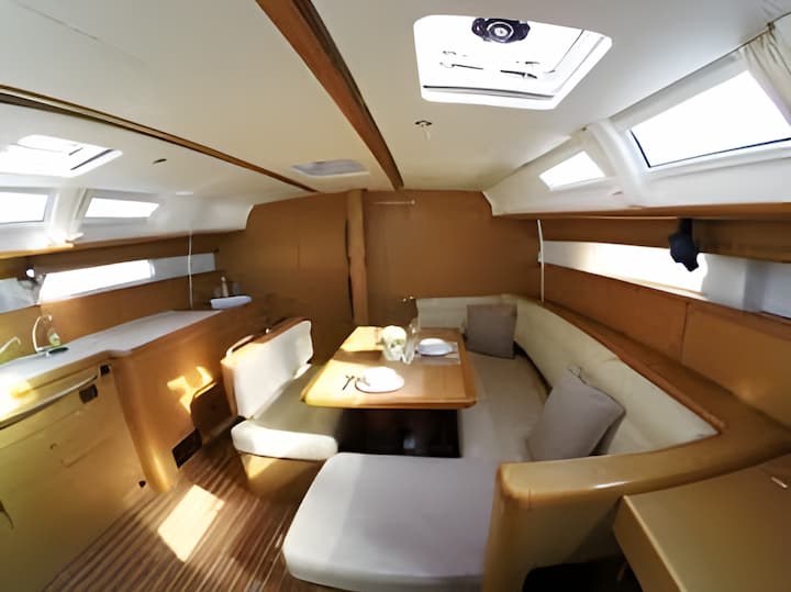 Sailboat Jeanneau Sun Odyssey 42DS (2011) for Charter - Lefkada | #11283 - 7