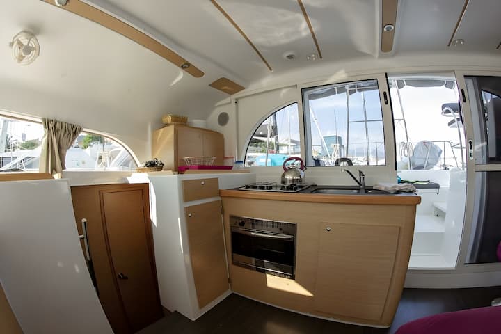 Punat, Krk 11.55 m Für Charter Katamaran — #11350 - 11