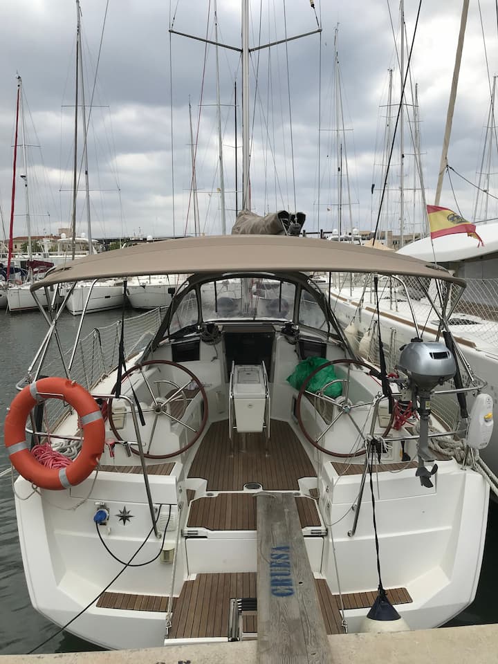 Sailboat Jeanneau Sun Odyssey 379 (2012) for Charter - San Miguel de Abona | #11673 - 4