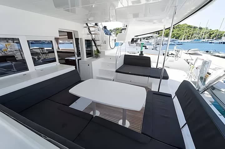 Catamaran Lagoon 450 S (2021) for Charter - Rogoznica | #11744 - 14