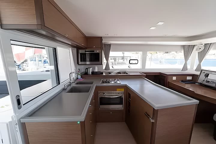 Catamaran Lagoon 450 S (2021) for Charter - Rogoznica | #11744 - 20