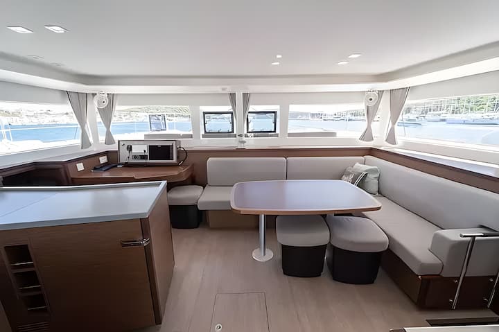 Catamaran Lagoon 450 S (2021) for Charter - Rogoznica | #11744 - 17