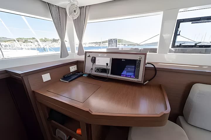 Catamaran Lagoon 450 S (2021) for Charter - Rogoznica | #11744 - 16