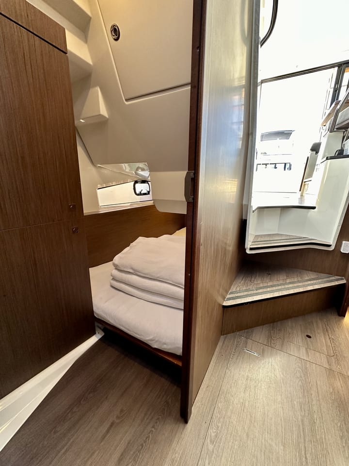 Drage 10.5 m Für Charter Motorboot — #11864 - 4