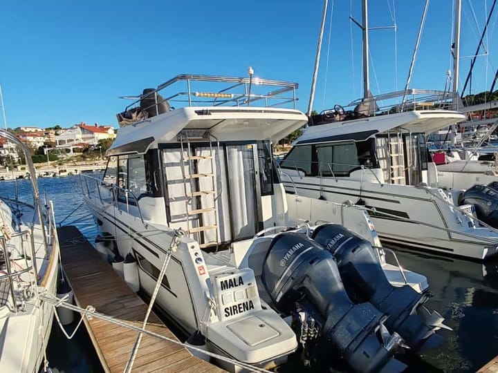 Motorboat Jeanneau Merry Fisher 1095 Fly (2020) for Charter - Drage | #11864 - 12