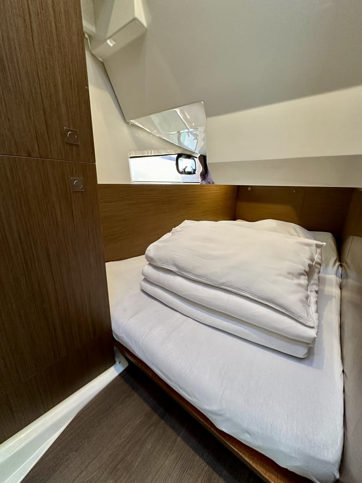 Motorboat Jeanneau Merry Fisher 1095 Fly (2020) for Charter - Drage | #11864 - 5