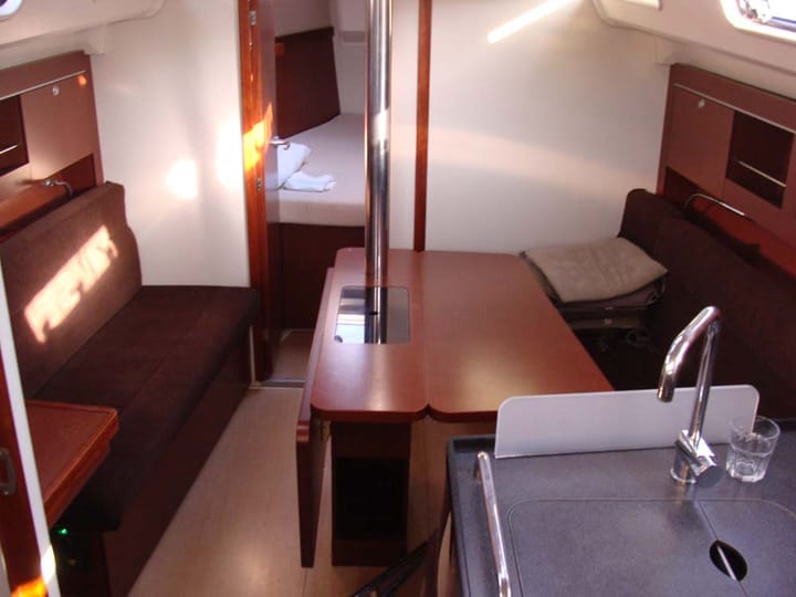  Barca a vela Hanse  345 (2014) per Noleggio, overcloccabile Atene | #1187 - 2