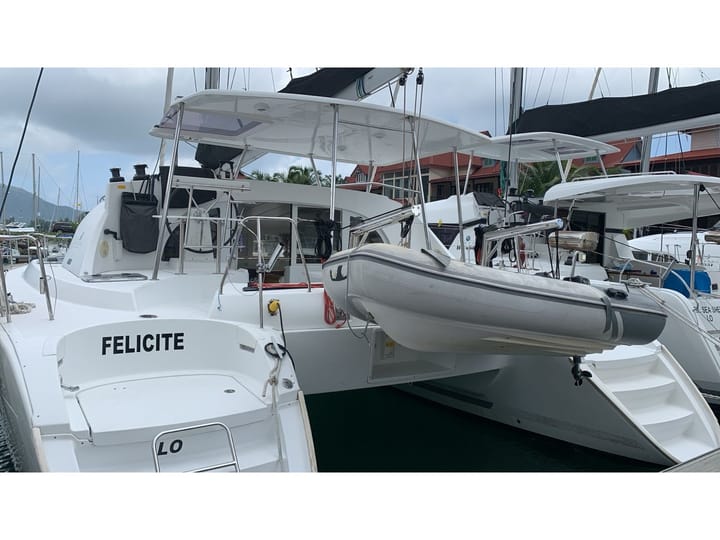 Catamaran Lagoon  380 (2015) for Charter - Mahe, Victoria | #11906 - 1