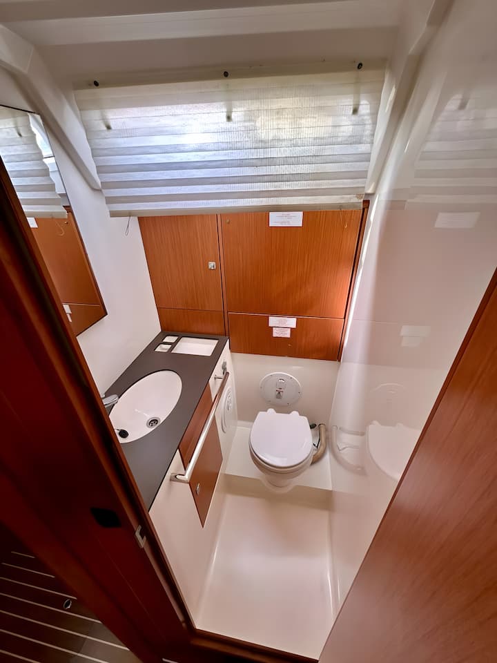 Sailboat Bavaria 46 Cruiser (2017) for Charter - Sukošan | #11918 - 13