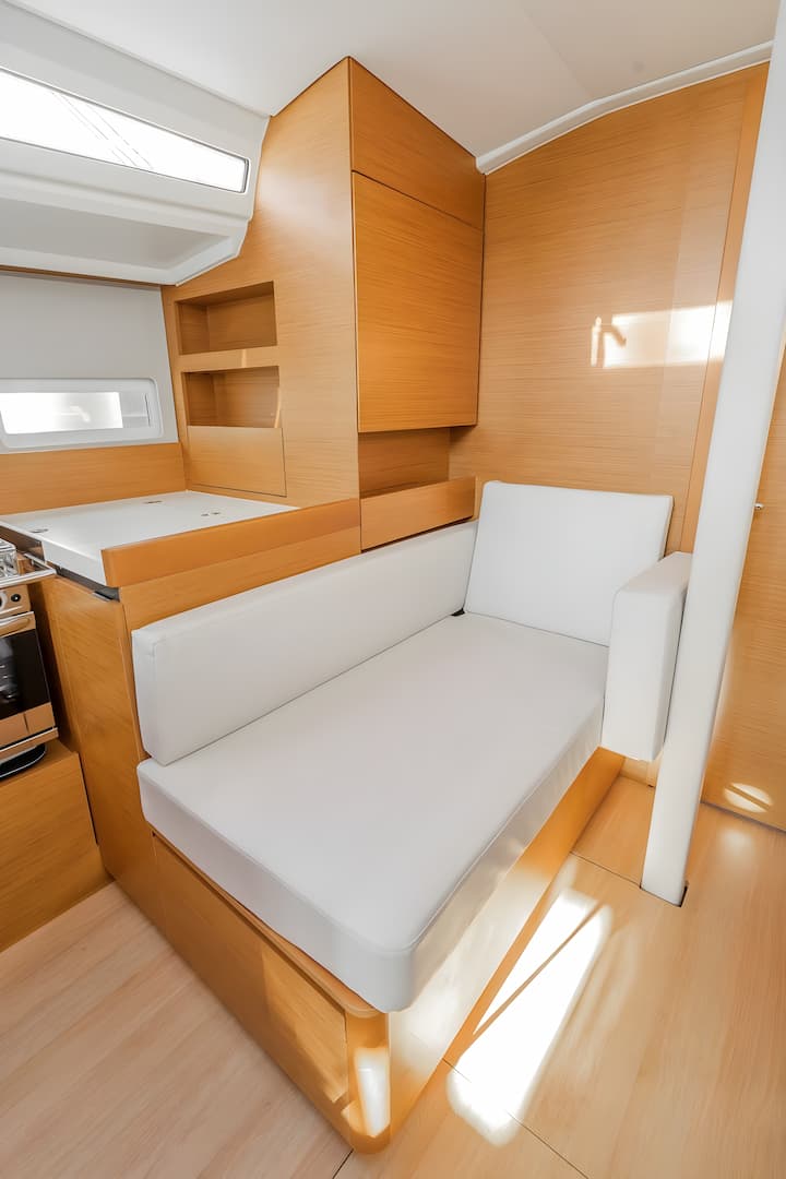 Voilier Jeanneau Sun Odyssey 410 (2020) pour Charter - Kos | #11931 - 17