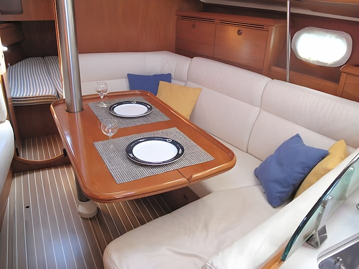 Sailboat Jeanneau Sun Odyssey 35 (2005) for Charter - Lefkada | #12026 - 11
