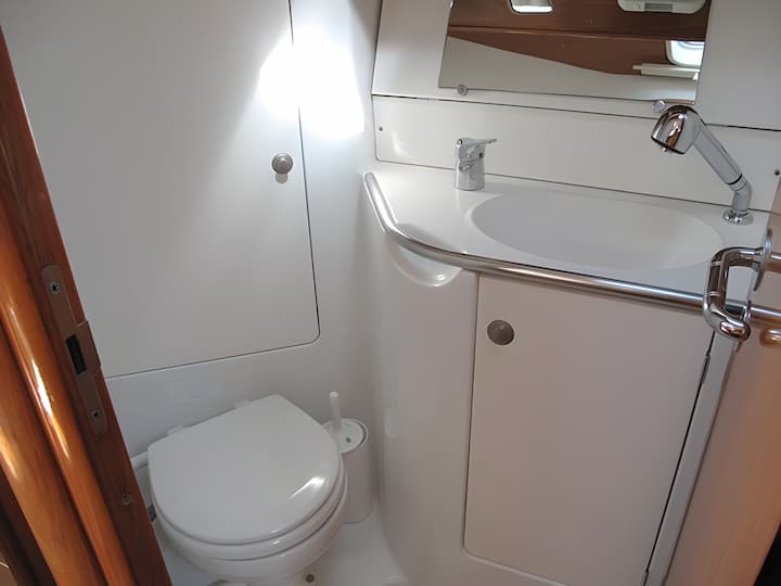 Sailboat Jeanneau Sun Odyssey 35 (2005) for Charter - Lefkada | #12026 - 24