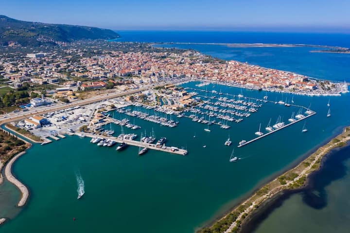 Sailboat Jeanneau Sun Odyssey 35 (2005) for Charter - Lefkada | #12026 - 27