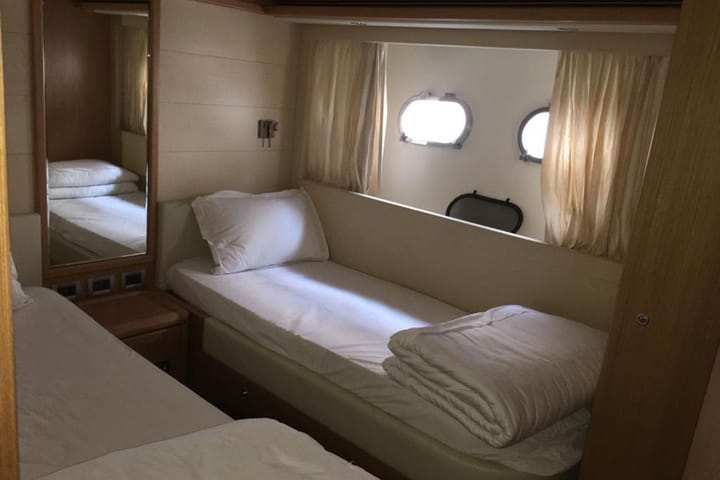Motor Yacht Ferretti Yachts 830 (2008) for Charter - Bodrum | #12396 - 18