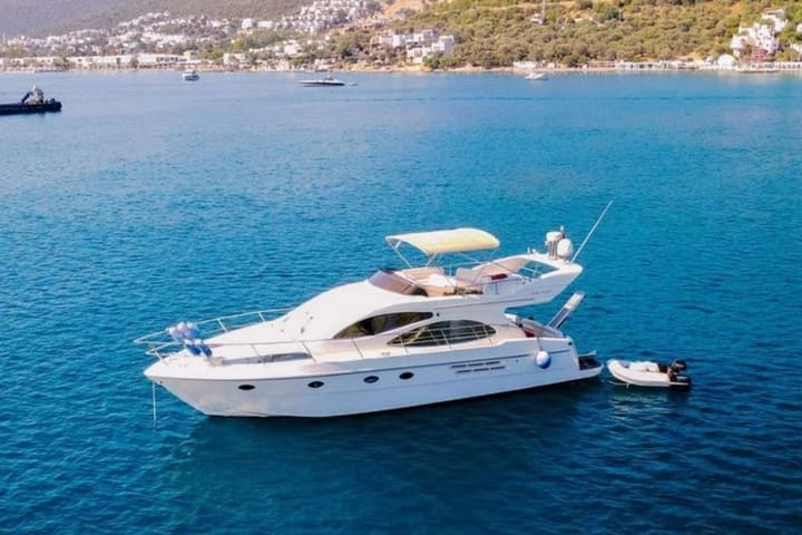  Yate a motor Azimut  46 (2010) para Charter - Bodrum | #12466 - 2