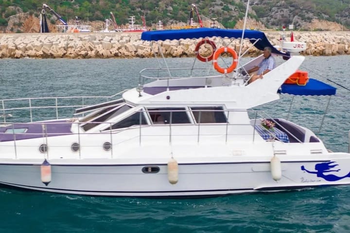 Fatto su misura Yacht a motore (2010) for Charter - Antalya | #12507 - 4