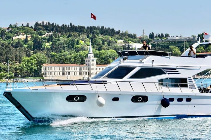 Fait sur mesure Yacht à moteur (2015) for Charter - Kurucesme | #12867 - 2