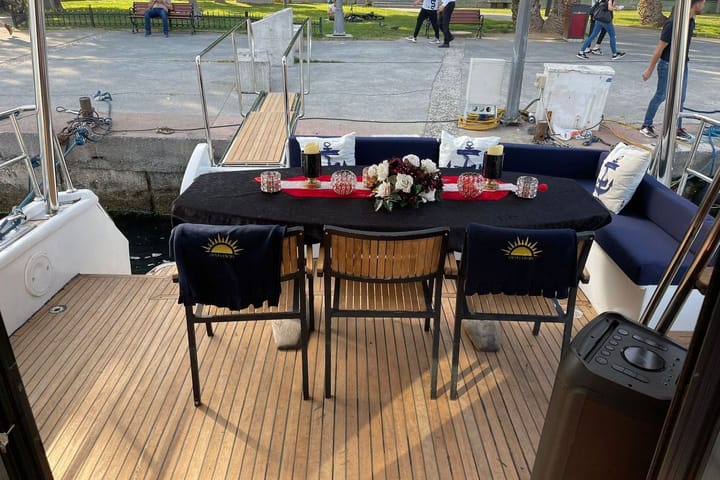 Fait sur mesure Yacht à moteur (2015) for Charter - Kurucesme | #12867 - 4