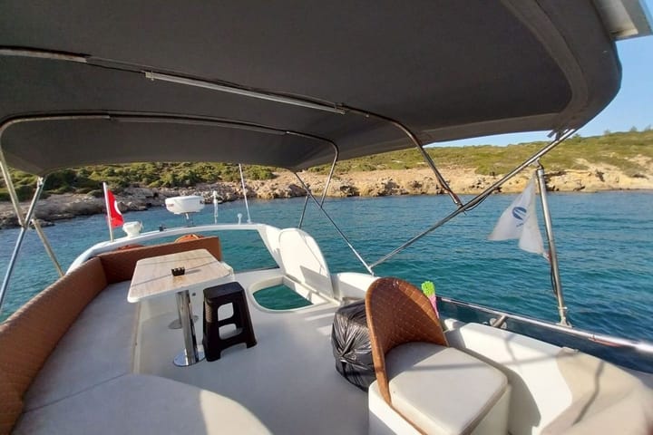Fait sur mesure Yacht à moteur (2016) for Charter - Izmir | #12872 - 8