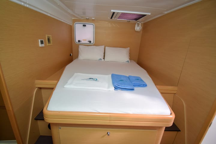  Catamaran Lagoon  421 (2013) voor Charter - Marmaris | #12959 - 81