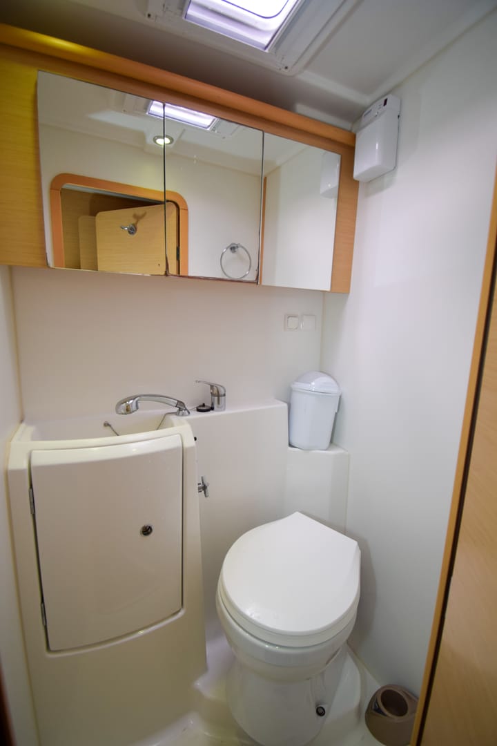  Catamaran Lagoon  421 (2013) voor Charter - Marmaris | #12959 - 54