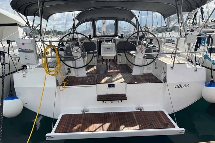 Bavaria,  42 Cruiser (2023) - #12988