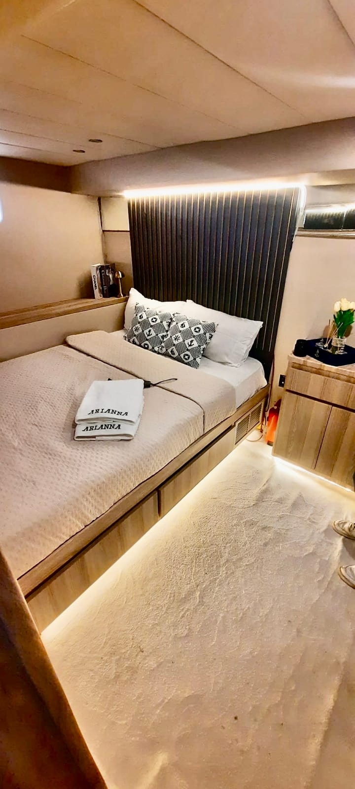 Hecho a medida Yate a motor (2022) para Charter - Bebek | #13025  - 12