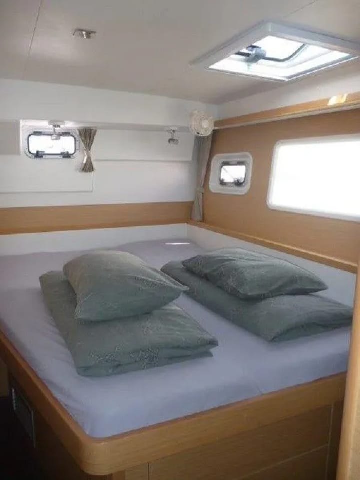 Catamaran Lagoon 400 S2 (2014) for Charter - Bodrum | #13180 - 22