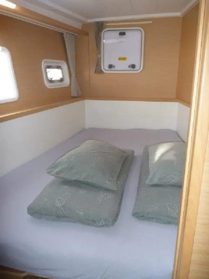 Catamaran Lagoon 400 S2 (2014) for Charter - Bodrum | #13180 - 20