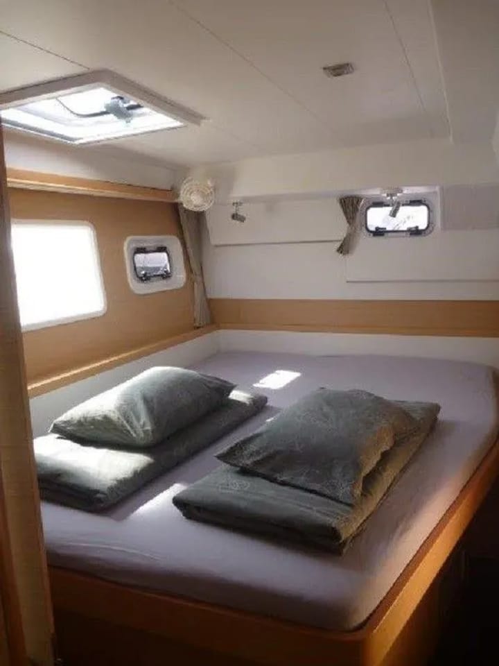 Catamaran Lagoon 400 S2 (2014) for Charter - Bodrum | #13180 - 18