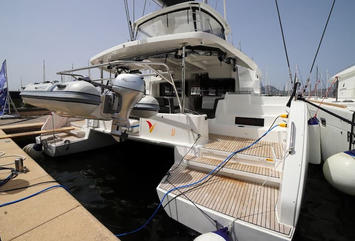  Catamaran Lagoon  46  (2023) voor Charter - Olbia | #13339 - 13
