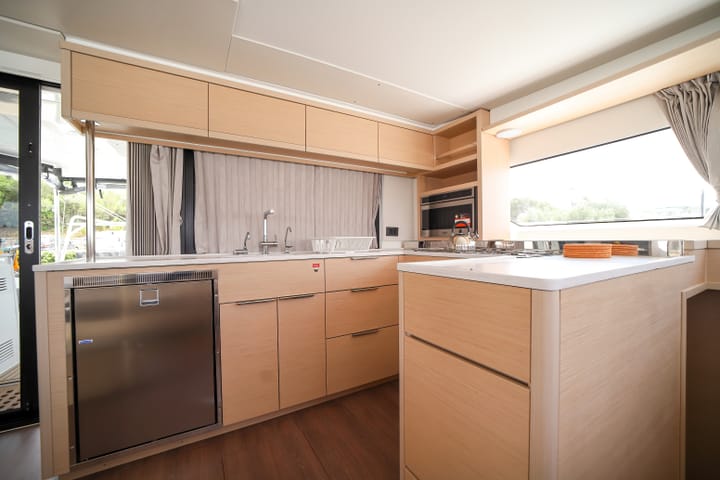  Catamaran Lagoon  46  (2023) voor Charter - Olbia | #13339 - 24