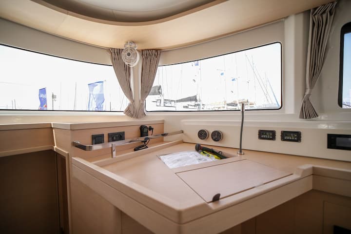  Catamaran Lagoon  46  (2023) voor Charter - Olbia | #13339 - 28