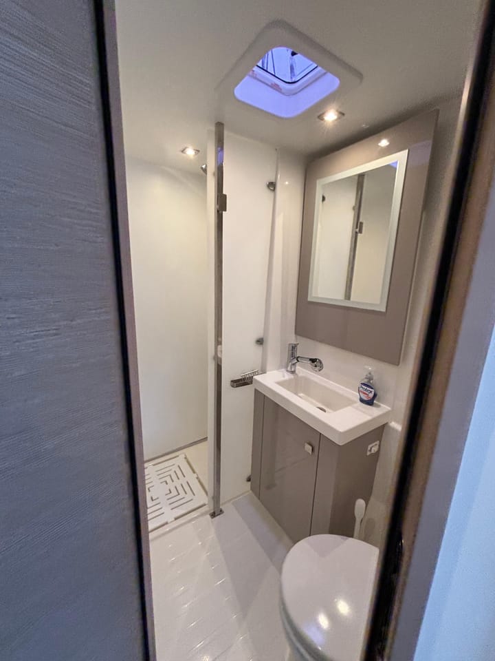 Catamaran Fountaine Pajot Astrea 42 (2022) pour Charter - Fethiye | #13390 - 12