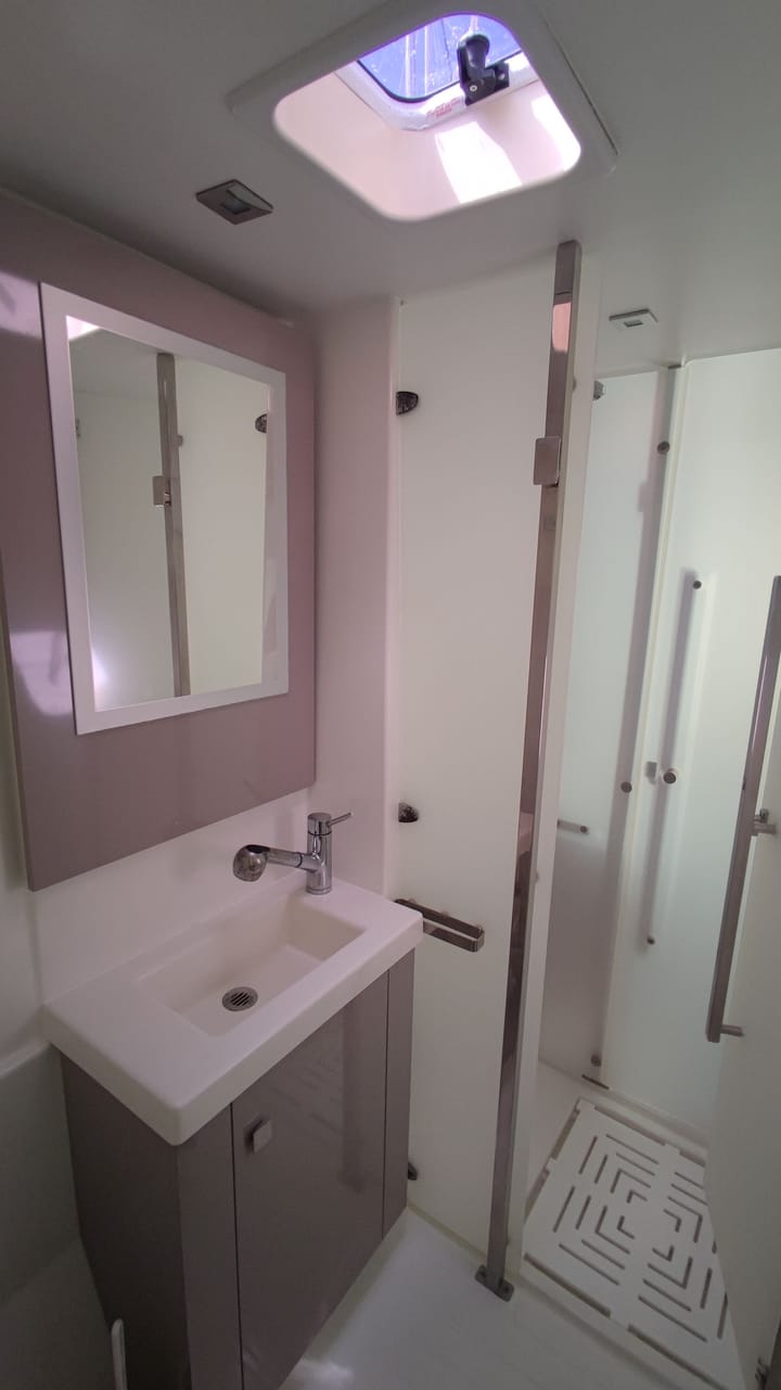 Catamaran Fountaine Pajot Astrea 42 (2022) pour Charter - Fethiye | #13396 - 17