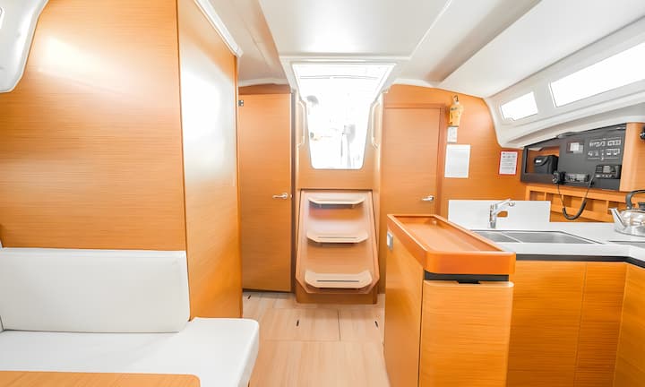 Segelboot Jeanneau Sun Odyssey 410 (2023) für Charter - Nydri | #13446 - 11