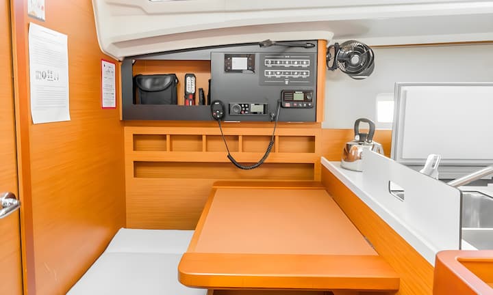 Segelboot Jeanneau Sun Odyssey 410 (2023) für Charter - Nydri | #13446 - 13