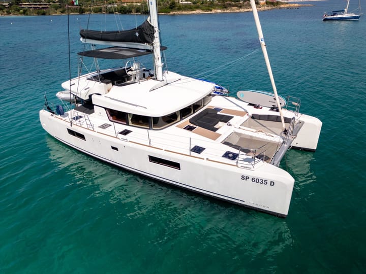 Portisco 15.84 m Per noleggio Catamarano - #1345 - 1