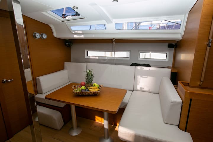 Voilier Jeanneau Sun Odyssey 440 (2021) pour Charter - Kos | #13453 - 28