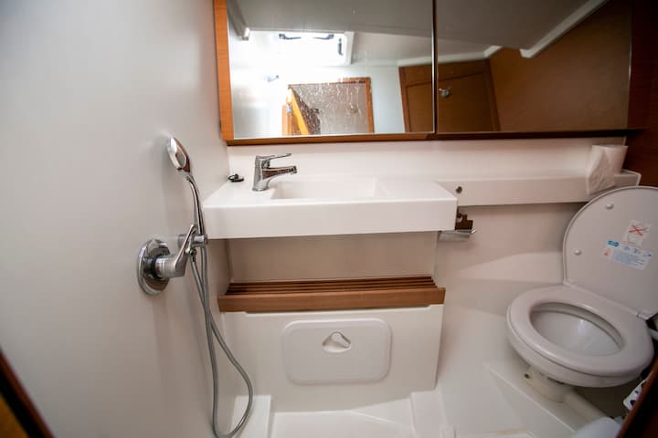 Voilier Jeanneau Sun Odyssey 440 (2021) pour Charter - Kos | #13453 - 35