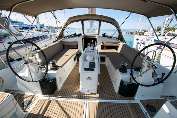 Voilier Jeanneau Sun Odyssey 440 (2021) pour Charter - Kos | #13453 - 4